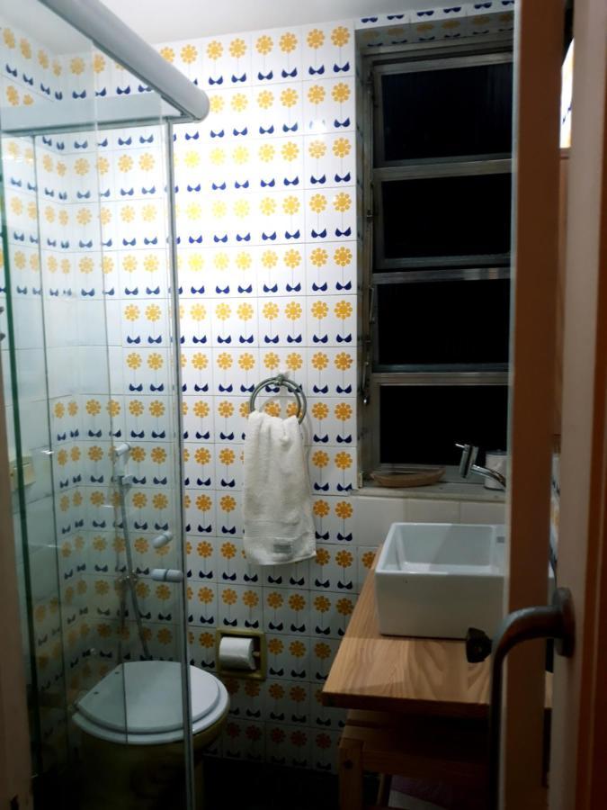 Apartamento Em Copacabana Na Quadra Da Praia! Sol, E Muito Conforto! Rio de Janeiro